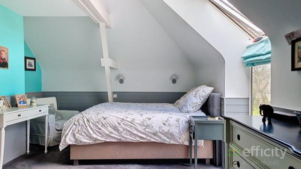 Maison
         8 pièces
        - 172 m²