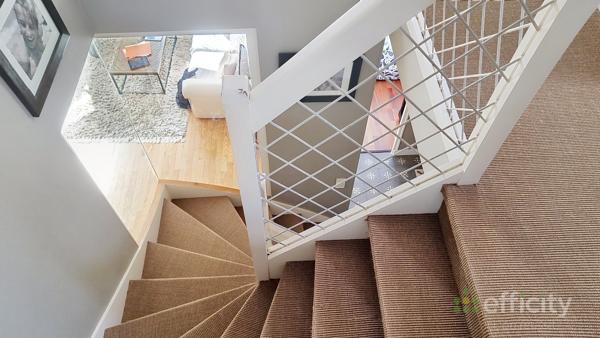 Maison
         8 pièces
        - 172 m²