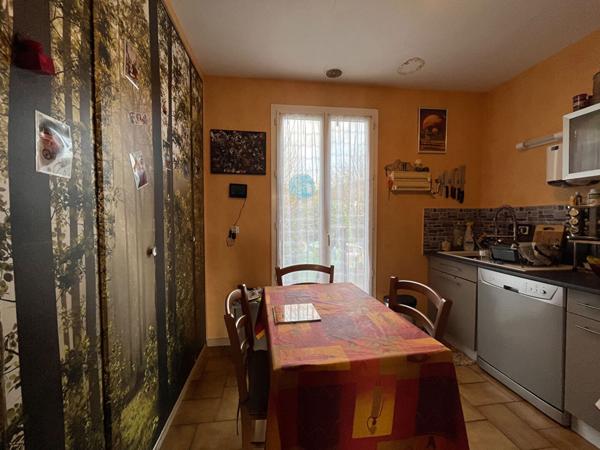 A vendre Maison 4 chambres avec jardin et garage située à Trélissac 108 m2