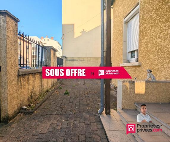 Maison à fort potentiel avec terrain - Lyon 8ème