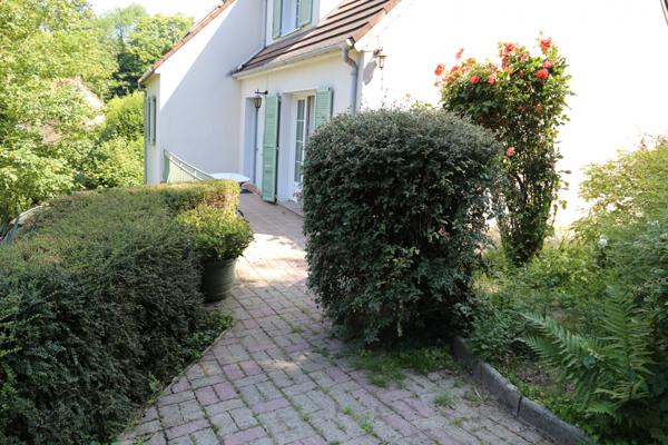 Montmorency (95160) MONTMORENCY 95160 MAISON T7 INDEPENDANTE AVEC JARDIN