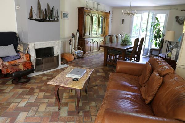 Montmorency (95160) MONTMORENCY 95160 MAISON T7 INDEPENDANTE AVEC JARDIN