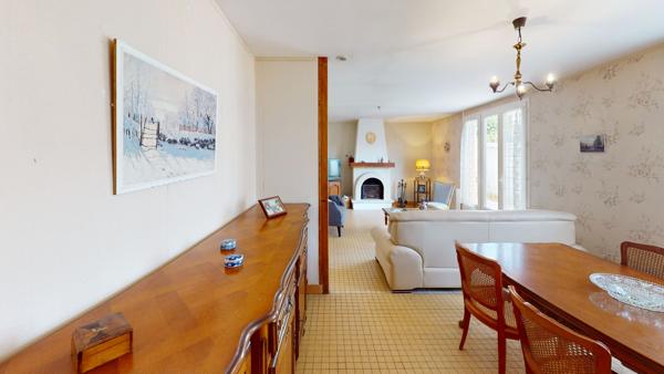 Maison plain-pied Saint Denis De L Hotel 4 pièce(s) 80 m2