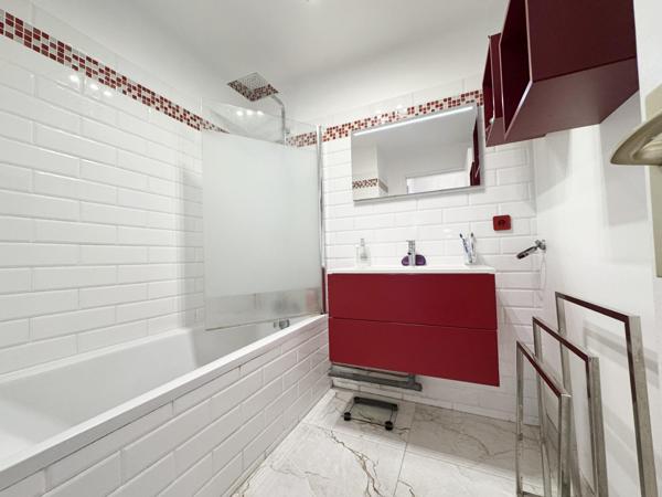 Proche toutes commodités et 8 minutes à pieds du RER A