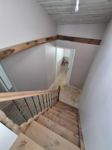 ANCIEN CORPS DE FERME RENOVE AVEC DEPENDANCES ET PRAIRIES ATTENANTES