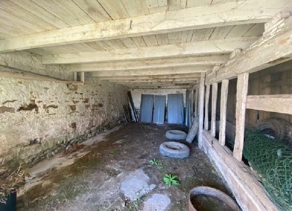 Maison à vendre    1 pièce • 93 m2 Meaulne