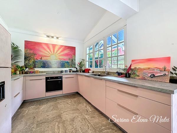 Maison avec piscine au cœur d’un écrin tropical - 5 pièces PETIT BOURG (971)
