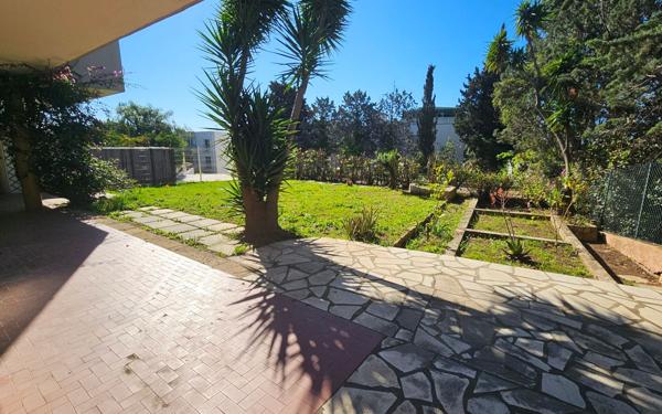 Appartement à vendre    3 pièces • 93 m2 Sanary-sur-Mer