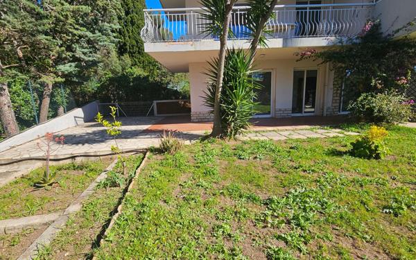Appartement à vendre    3 pièces • 93 m2 Sanary-sur-Mer