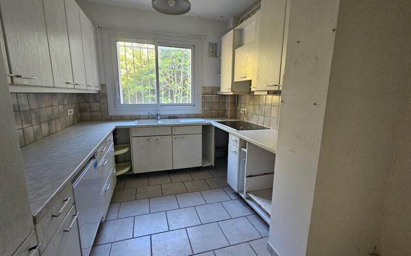 Appartement à vendre    3 pièces • 93 m2 Sanary-sur-Mer