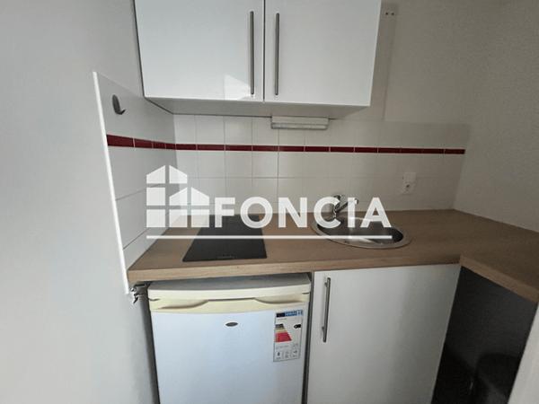 Location Appartement 2 pièces 23.97 m² - 18 PLACE DES BANCS Limoges 87000