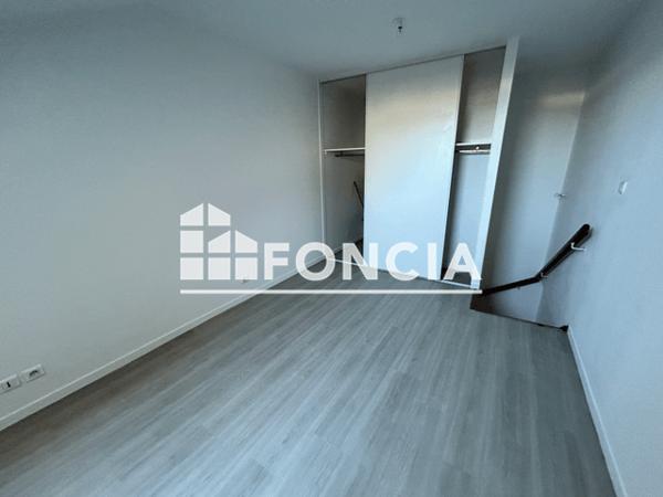 Location Appartement 2 pièces 23.97 m² - 18 PLACE DES BANCS Limoges 87000