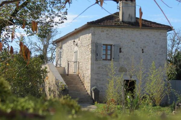 Gîtes chambres d'hôtes - Limogne Propriété .Gite et Chambres d'hotes . Cahors / Saint Cirq Lapopie