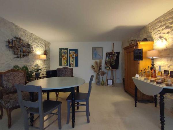Gîtes chambres d'hôtes - Limogne Propriété .Gite et Chambres d'hotes . Cahors / Saint Cirq Lapopie