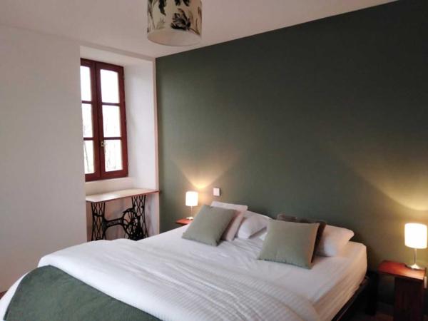 Gîtes chambres d'hôtes - Limogne Propriété .Gite et Chambres d'hotes . Cahors / Saint Cirq Lapopie