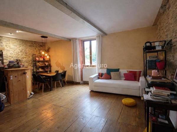 Appartement - Oloron-sainte-marie - Réf.:205286 OLORON CENTRE-VILLE - BEL APPARTEMENT T3 AU CHARME DE L' ANCIEN AVEC JARDIN PRIVATIF ET PARKING PRIVE -