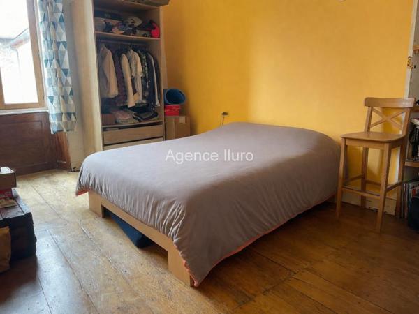 Appartement - Oloron-sainte-marie - Réf.:205286 OLORON CENTRE-VILLE - BEL APPARTEMENT T3 AU CHARME DE L' ANCIEN AVEC JARDIN PRIVATIF ET PARKING PRIVE -