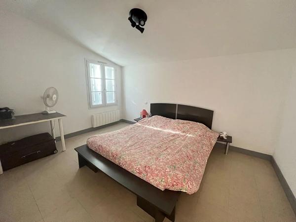 Location                                                      Appartement
                        
                     3 pièces                      78 m2                     à Lussac-les-Châteaux