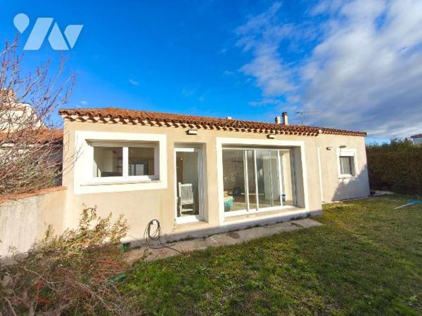 SAINT MARTIN DE CRAU à 3 minutes du centre, jolie maison de plain-pied  entièrement rénovée ave...