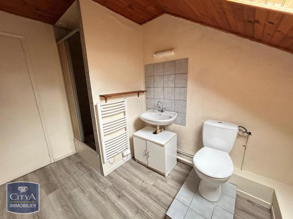 Appartement à louer 2 pièces 41.74m² Charleville-Mézières (08000)