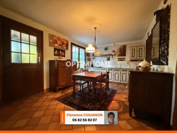 Maison familliale de 130 M² (120 m² loi carrez)avec véranda et beau jardin à vendre 7 pièces - SAINT CYR SOUS DOURDAN (91)- 45 KM de PARIS.