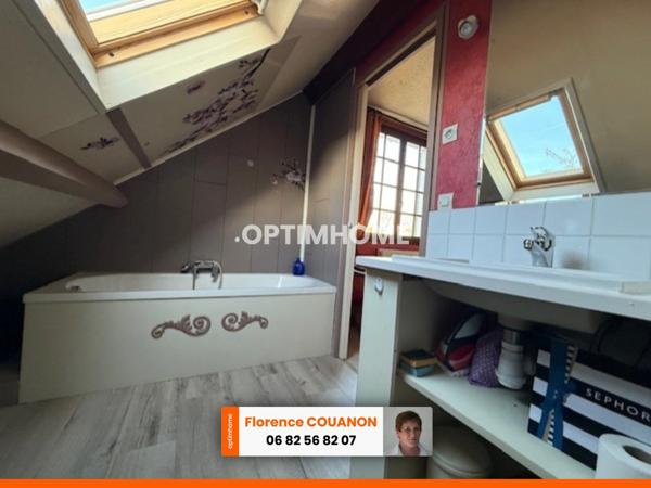 Maison familliale de 130 M² (120 m² loi carrez)avec véranda et beau jardin à vendre 7 pièces - SAINT CYR SOUS DOURDAN (91)- 45 KM de PARIS.