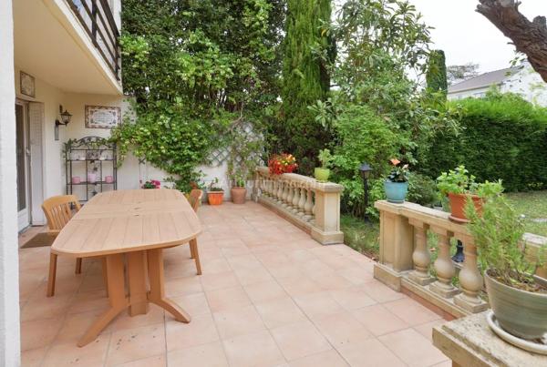 Vente                                                      Maison
                        
                     7 pièces                      194 m2                     à Bry-sur-Marne