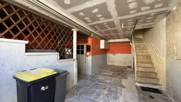 L'Isle-sur-Serein (89440) MAISON 64M2 - SANS TRAVAUX - DOUBLE GARAGE