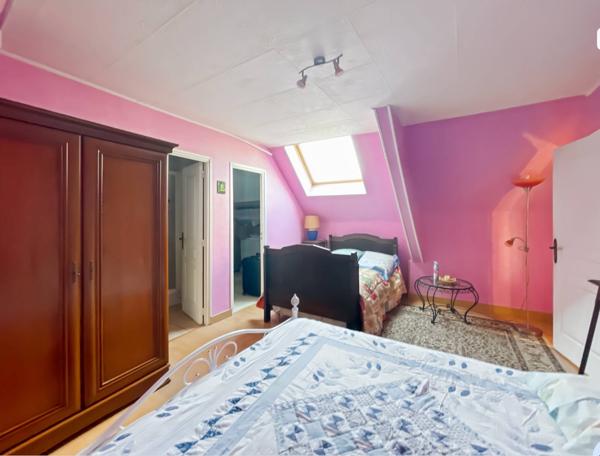 Guégon (56120) Belle longère en pierre avec de beaux volumes