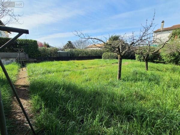 Maison à vendre à Pierrelatte dans la Drôme (26700), ref : 26060-826