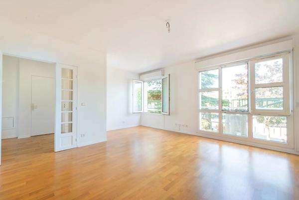 Appartement
         3 pièces
        - 72 m² Exclusivité 425 000 € *