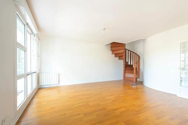 Appartement
         3 pièces
        - 72 m² Exclusivité 425 000 € *