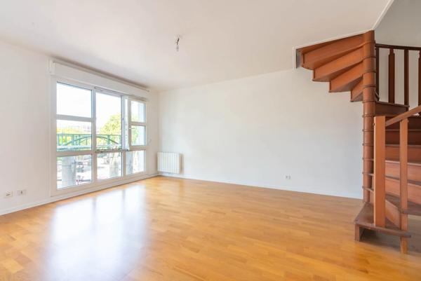 Appartement
         3 pièces
        - 72 m² Exclusivité 425 000 € *