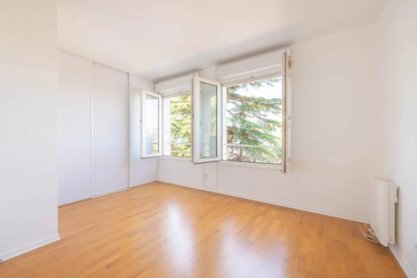 Appartement
         3 pièces
        - 72 m² Exclusivité 425 000 € *