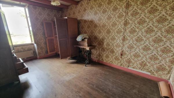 Maison à restaurer à vendre à Jonzac en Charente-Maritime (17500), ref : 1845