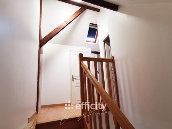 Maison
         6 pièces
        - 165 m² 289 500 € *