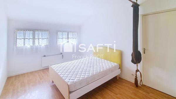 Pavillon de 119m2 avec jardin de 1853