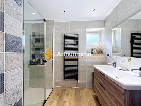 Vente                                                      Maison
                        
                     5 pièces                      98 m2                     à Bourgoin-Jallieu