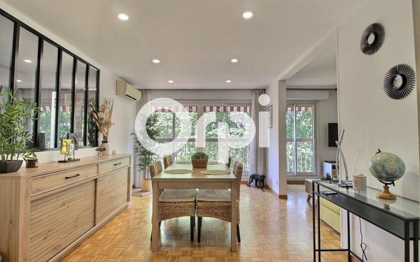 Appartement à vendre    4 pièces • 104,33 m2 Marseille 10