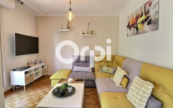 Appartement à vendre    4 pièces • 104,33 m2 Marseille 10