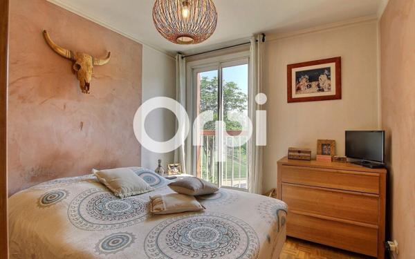 Appartement à vendre    4 pièces • 104,33 m2 Marseille 10