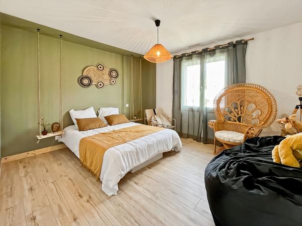 À vendre ? Charmante maison familiale entièrement rénovée avec piscine