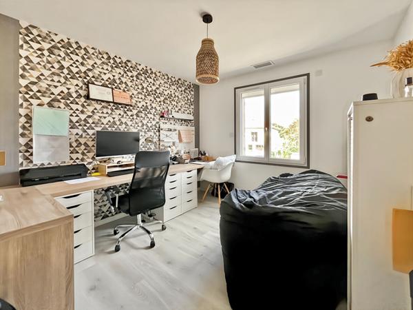 À vendre ? Charmante maison familiale entièrement rénovée avec piscine