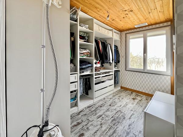 À vendre ? Charmante maison familiale entièrement rénovée avec piscine