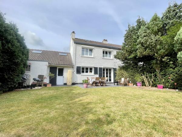 Maison mitoyenne 1 côté à vendre, 7 pièces - Faches-Thumesnil 59155