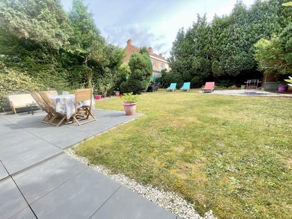 Maison mitoyenne 1 côté à vendre, 7 pièces - Faches-Thumesnil 59155