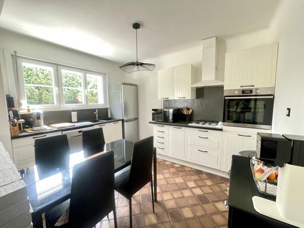 Maison mitoyenne 1 côté à vendre, 7 pièces - Faches-Thumesnil 59155