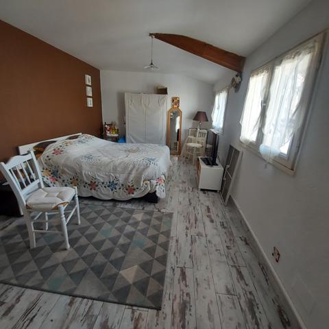 Eyragues (13630) EYRAGUES (13630) - MAISON DE VILLAGE AVEC BEL EXTERIEUR ET GARAGE