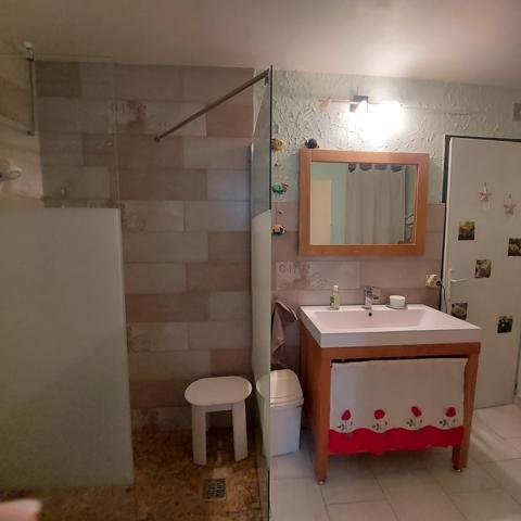 Eyragues (13630) EYRAGUES (13630) - MAISON DE VILLAGE AVEC BEL EXTERIEUR ET GARAGE