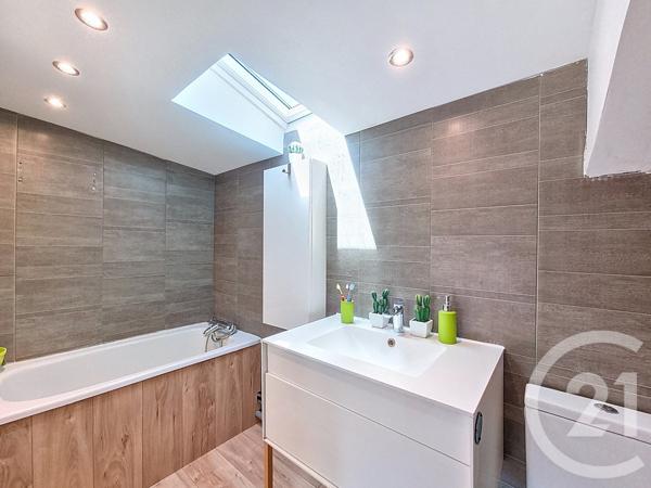 Maison à vendre  6 pièces - 134,41 m2 ESTRABLIN - 38